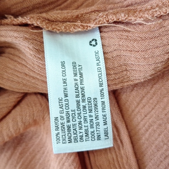 Knox Rose Sleeveless Smocked Button-Front Dress - Picture 12 of 14